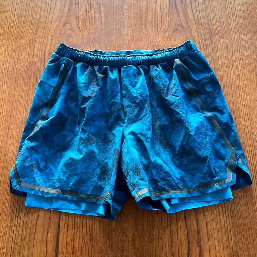 Lululemon Men’s Surge Short 6” Bold Lines (w/ Liner)